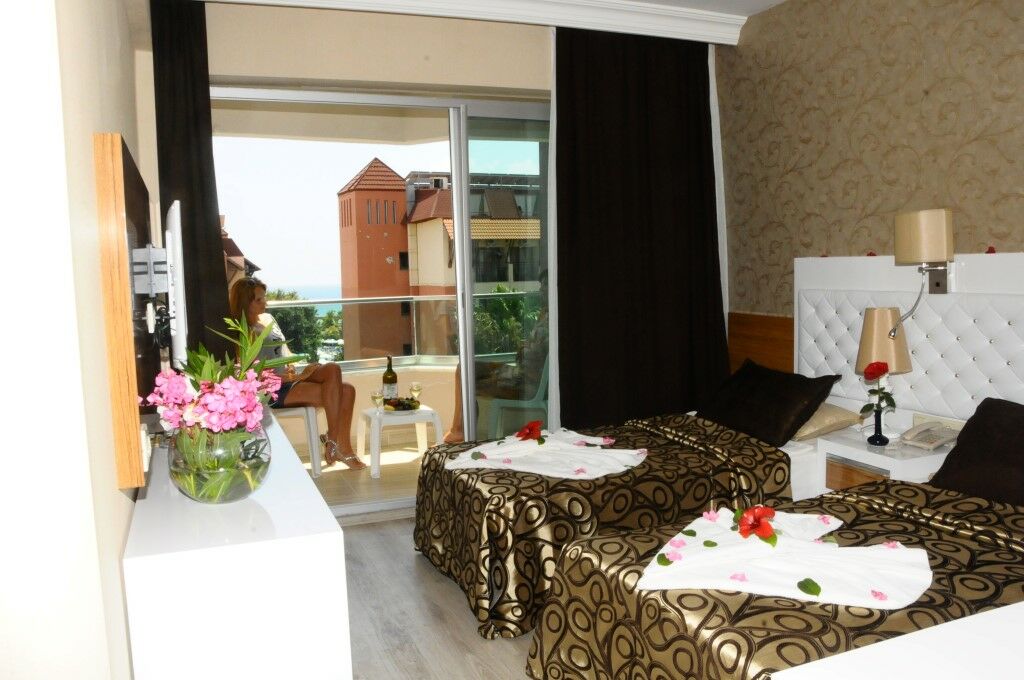 Club Tess Hotel Konakli Ngoại thất bức ảnh